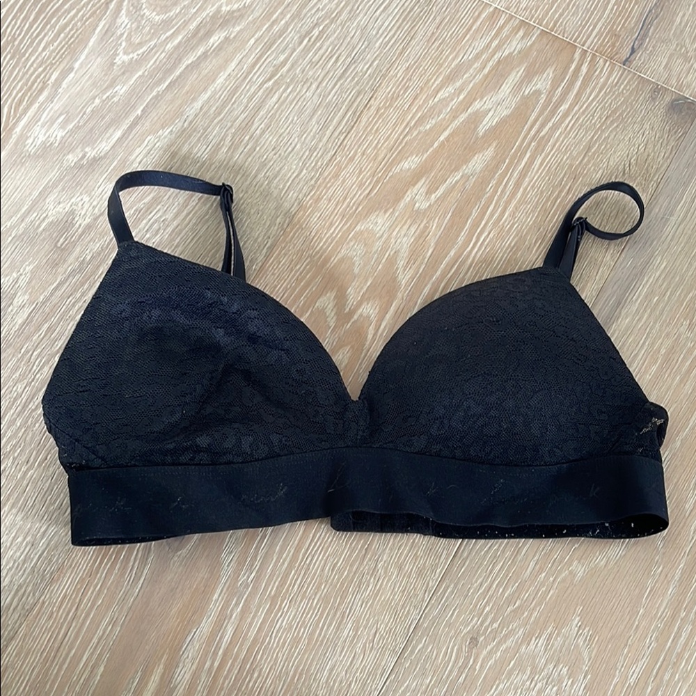EUC PINK by Victoria’s Secret Black wear everywhere wireless push-up size 34B